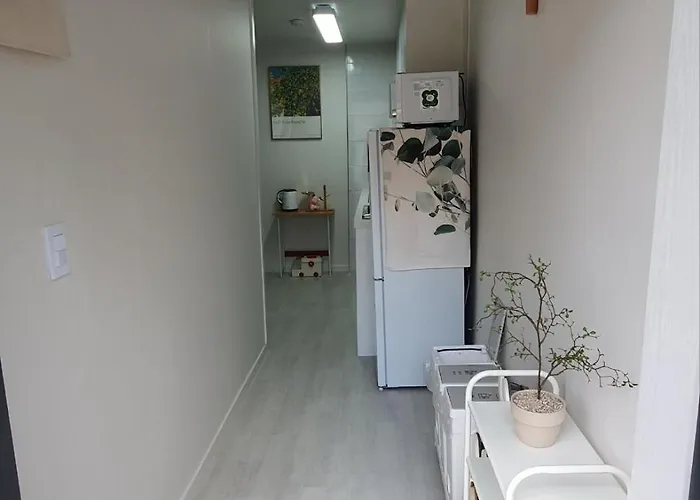 Cozy Moment In Seoul 2-Min Walk From Sangwangsimni Station Luggage Storage & Welcome Dessert Villa Seoul